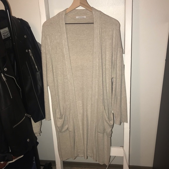 Zara Sweaters - Zara oatmeal colored cardigan ❤️